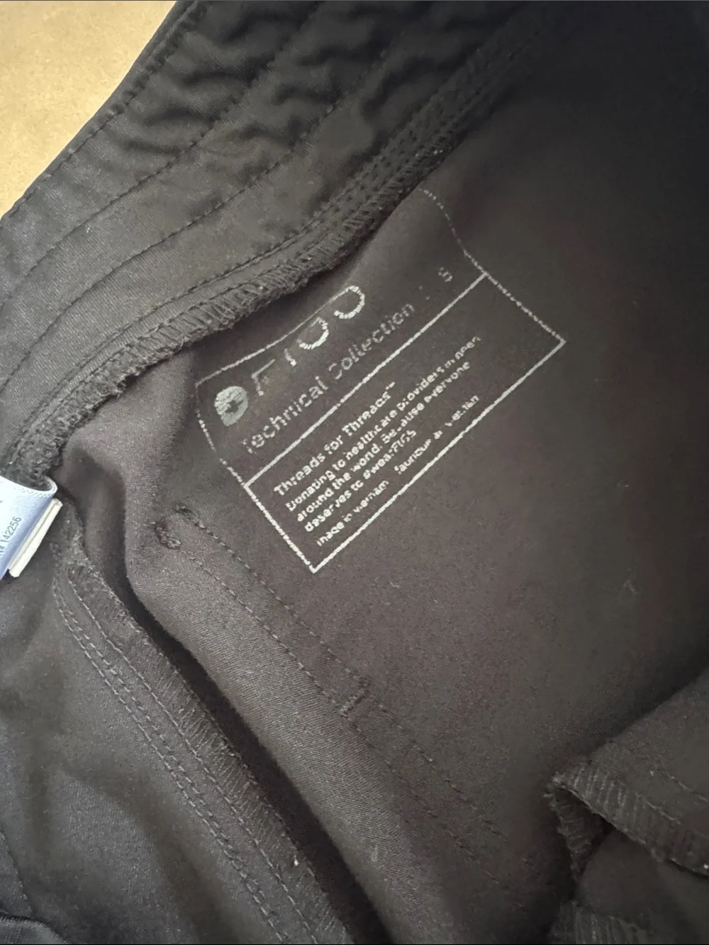 Figs black Zamora Jogger Pants with gray drawstring sz small